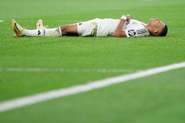 残阵活塞逆袭：斯图尔特31分新高，让公牛三巨头成为背景板！