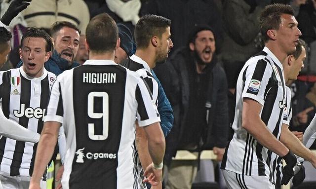 Bin发表情动态，疑似不满黑子喷他的超级KDA羊