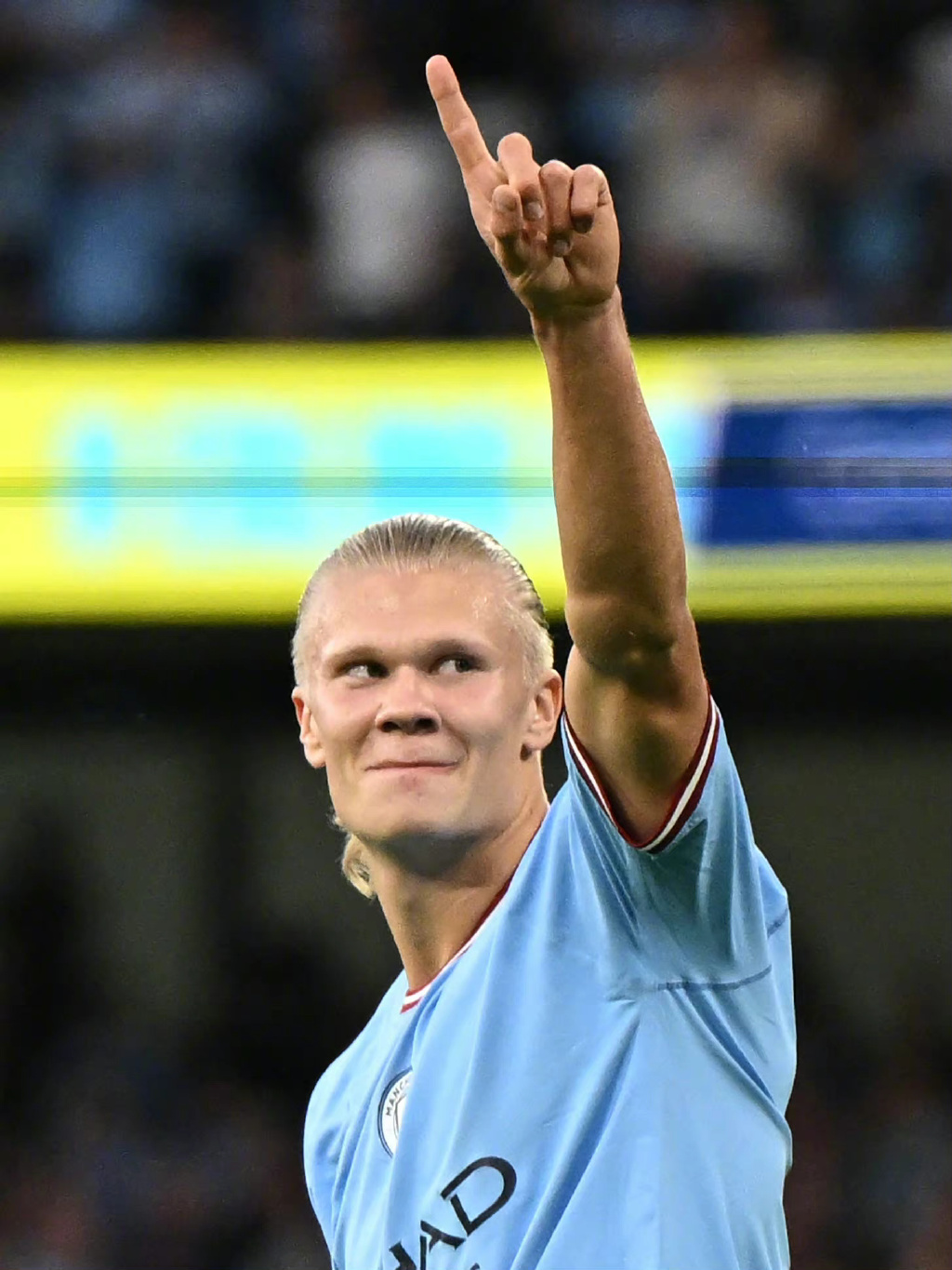 阿德托昆博34+10成空砍、库里31+7+7、勇士3人得分20+力克雄鹿